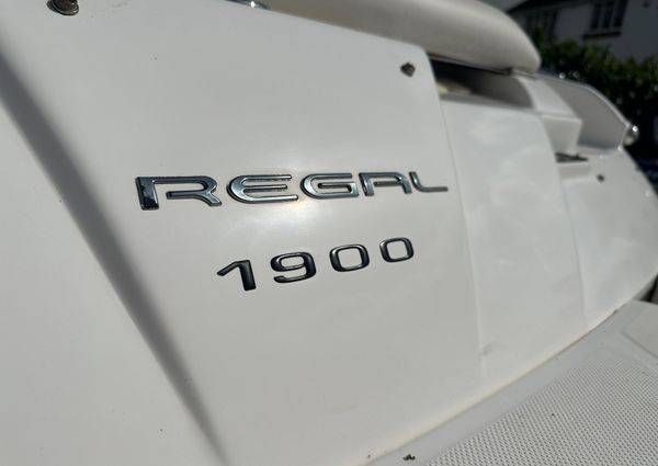 Regal 1900-BOWRIDER image