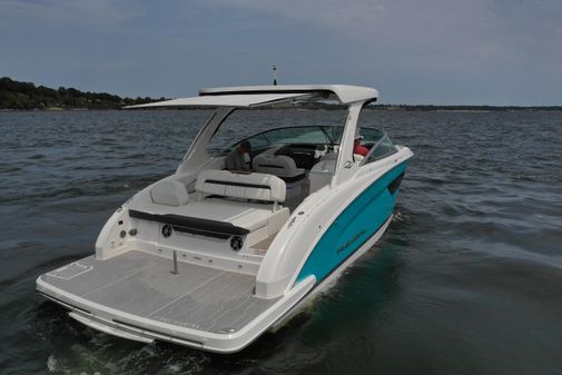 Regal 3300 Bowrider image