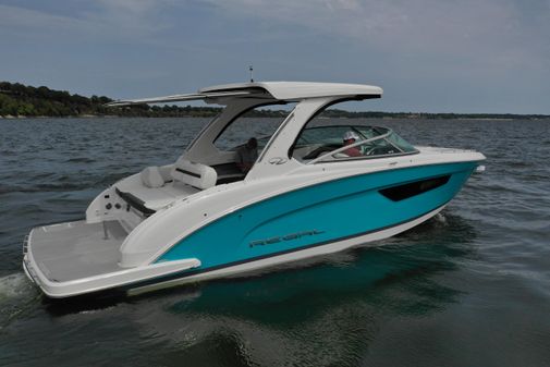 Regal 3300 Bowrider image