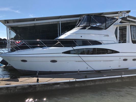 Carver Motor Yacht - main image