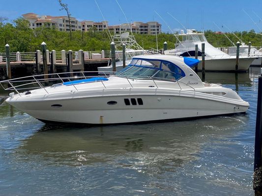 Sea Ray 38 Sundancer - main image