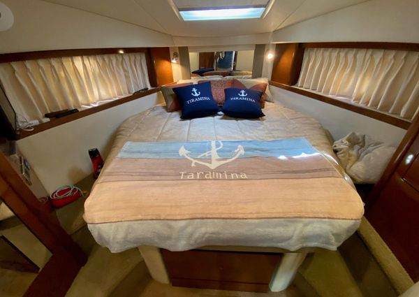 Sea Ray 38 Sundancer image