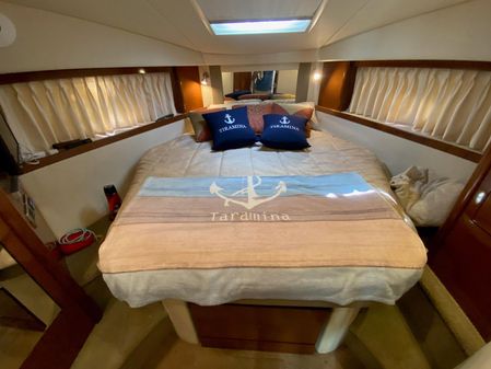 Sea Ray 38 Sundancer image