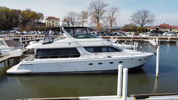 Carver 570 Voyager Pilothouse