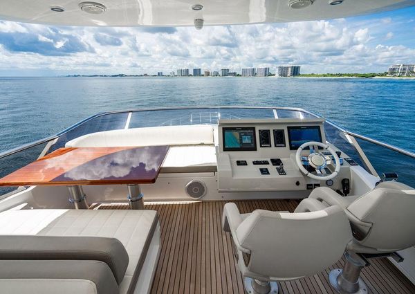 Azimut 72 FLY image