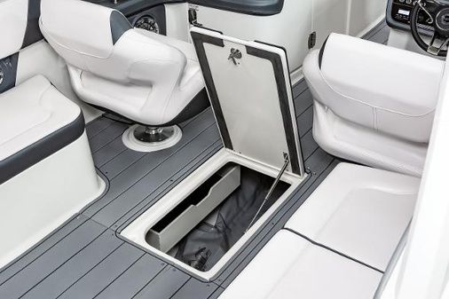 Chaparral 30-SURF image