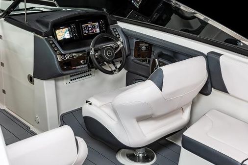 Chaparral 30-SURF image