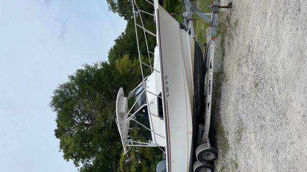 Boston Whaler 23 Walkaround 