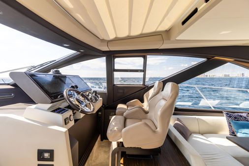 Azimut S6 SPORT FLY image