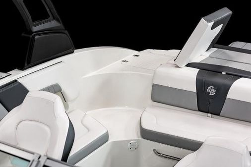 Chaparral 23-SURF image