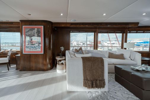 Broward 118 Raised Pilothouse image