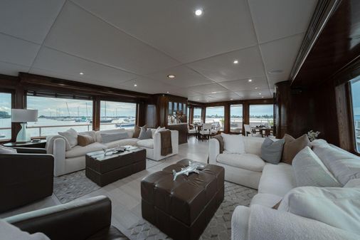 Broward 118 Raised Pilothouse image