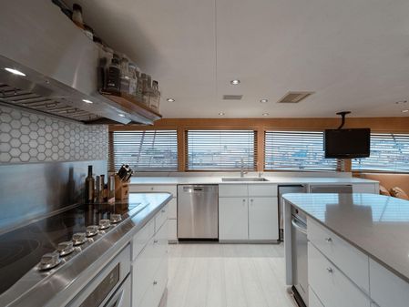 Broward 118 Raised Pilothouse image