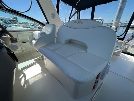 Sea Ray 34 DA image