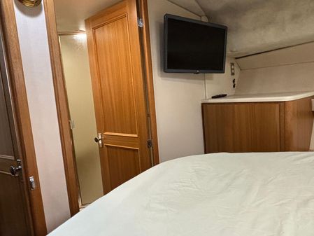 Bayliner 3788 Command Bridge Motoryacht image