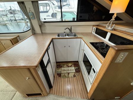 Bayliner 3788 Command Bridge Motoryacht image