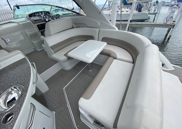 Crownline 350 Sport Yacht image