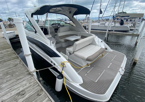 Crownline 350 Sport Yacht image