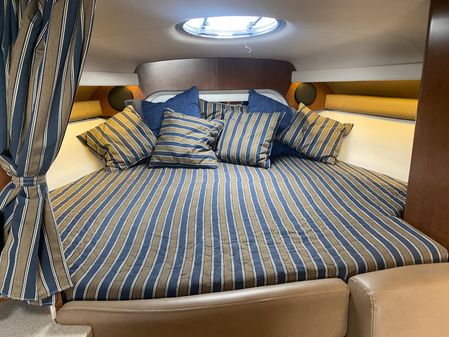 Crownline 350 Sport Yacht image