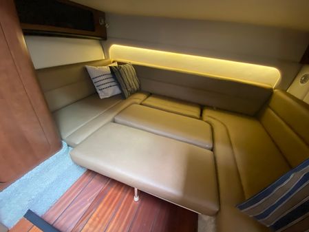 Crownline 350 Sport Yacht image