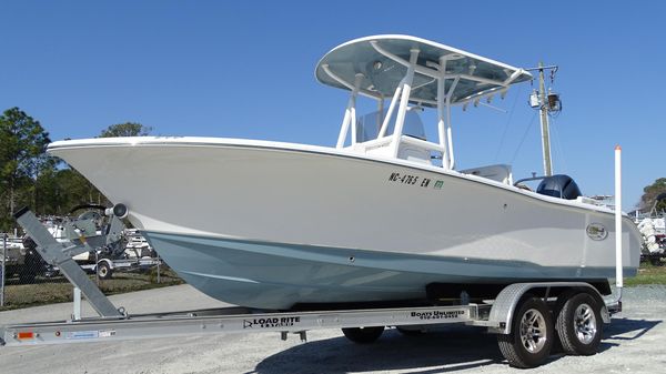 Sea Hunt Ultra 211 