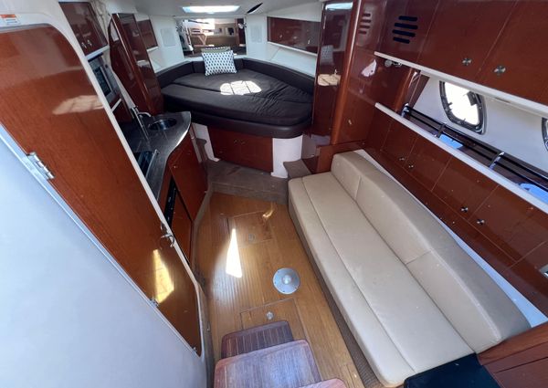 Sea Ray 330 Sundancer image