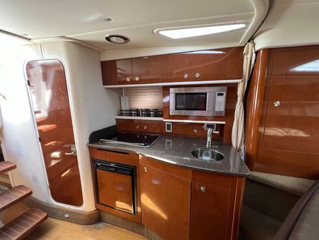 Sea Ray 330 Sundancer image