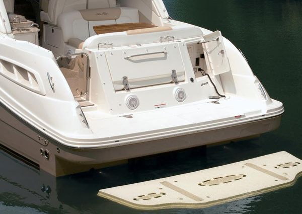 Sea Ray 330 Sundancer image