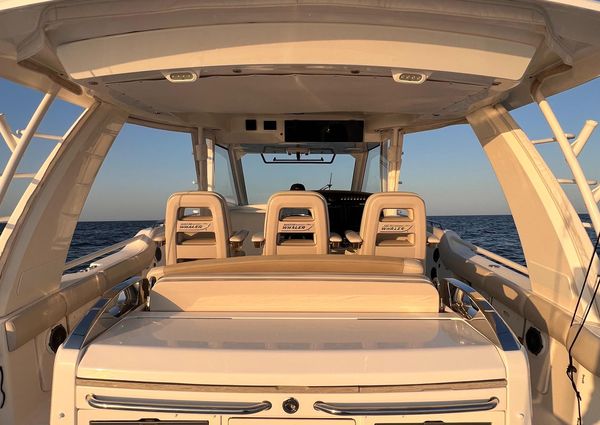 Boston-whaler 420-OUTRAGE image