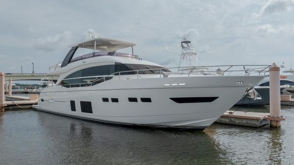 Princess Yachts Flybridge 75 