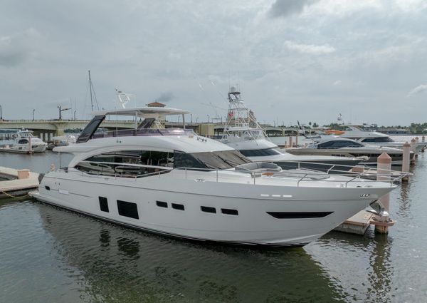 Princess Yachts Flybridge 75 image