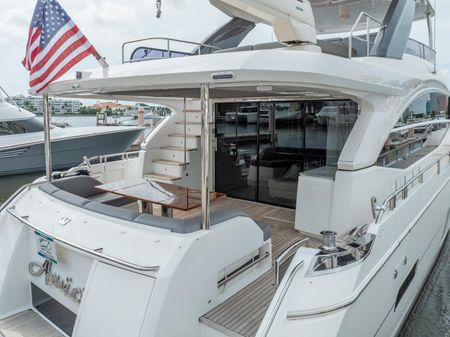 Princess Yachts Flybridge 75 image