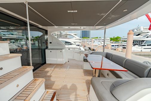 Princess Yachts Flybridge 75 image