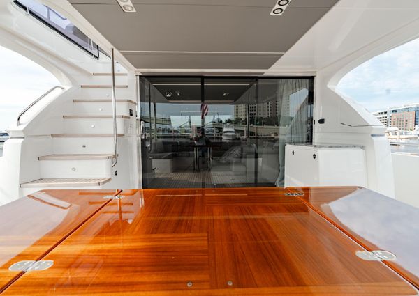 Princess Yachts Flybridge 75 image