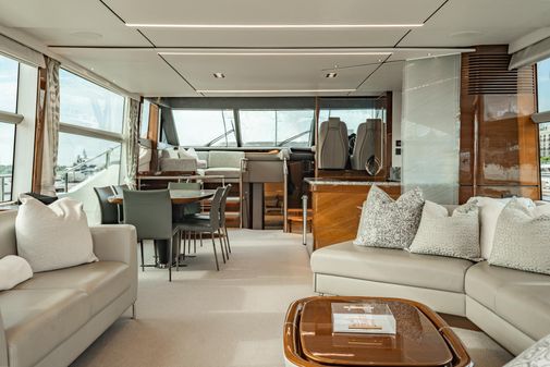 Princess Flybridge 75 image