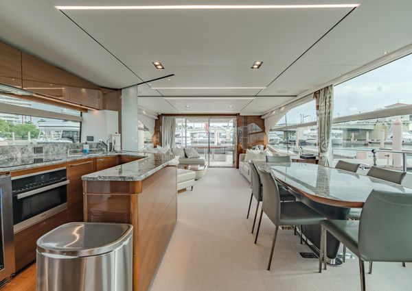 Princess Flybridge 75 image