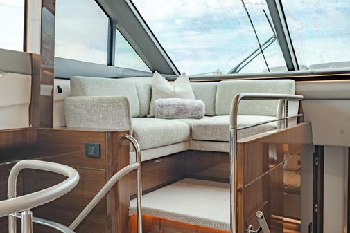 Princess Yachts Flybridge 75 image