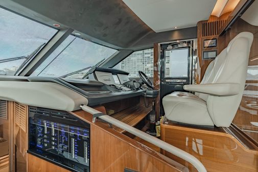 Princess Flybridge 75 image