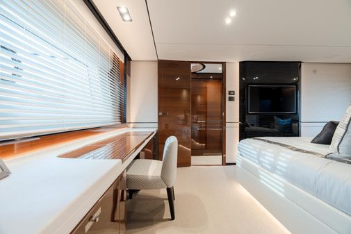 Princess Yachts Flybridge 75 image