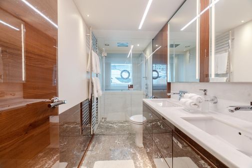 Princess Yachts Flybridge 75 image