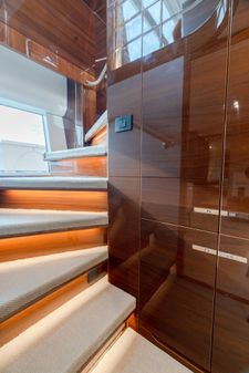 Princess Yachts Flybridge 75 image