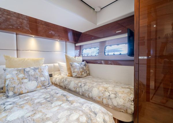 Princess Yachts Flybridge 75 image