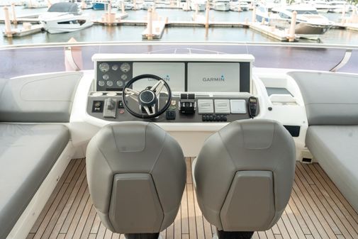 Princess Yachts Flybridge 75 image