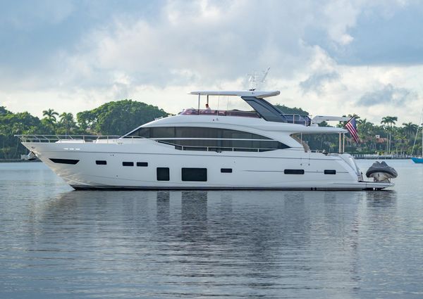 Princess Flybridge 75 image