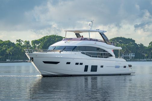 Princess Flybridge 75 image