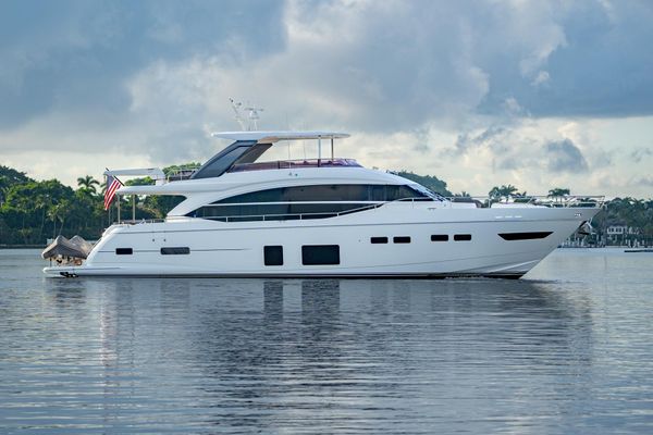 Princess Flybridge 75 - main image