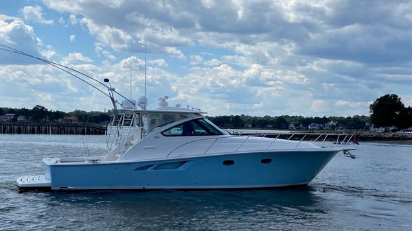 Tiara Yachts 43 Open 