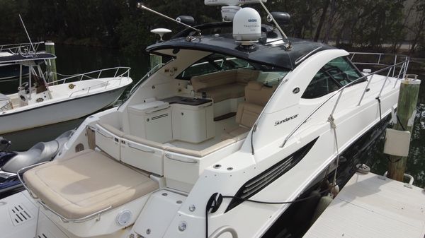 Sea Ray 410 Sundancer image