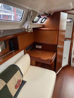 Beneteau 34 image