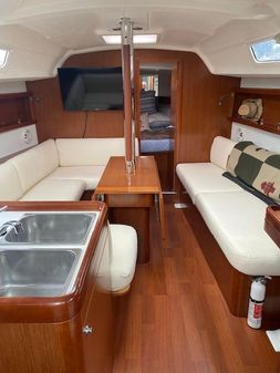 Beneteau 34 image